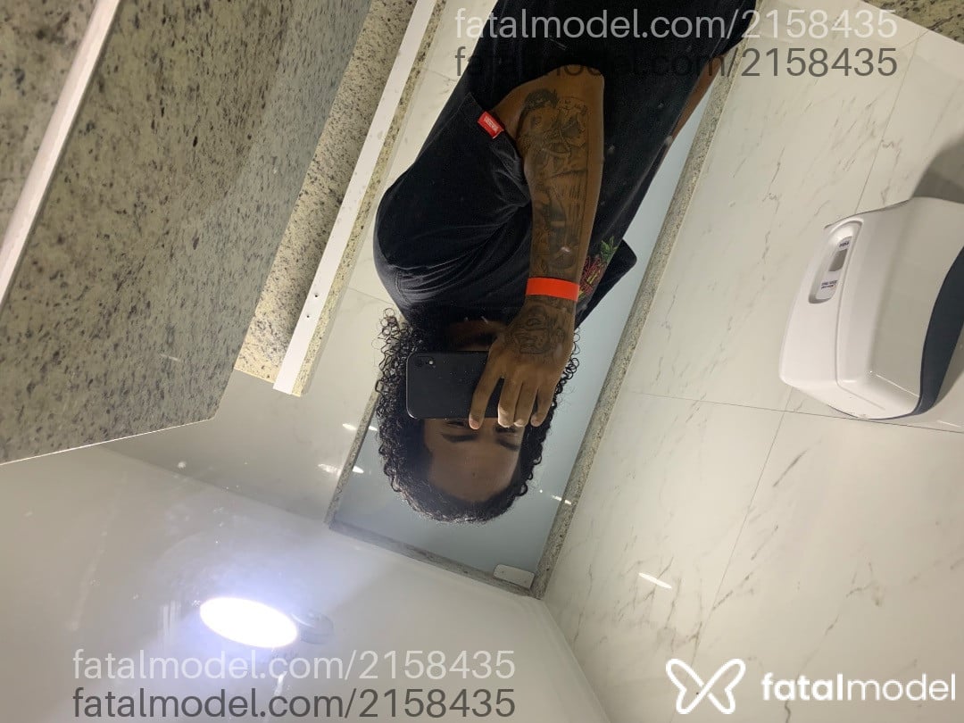 Acompanhante homem morena (o) de olhos pretos em Rio de Janeiro Acompanhante homem morena (o) de olhos pretos em Rio de Janeiro - Maycão