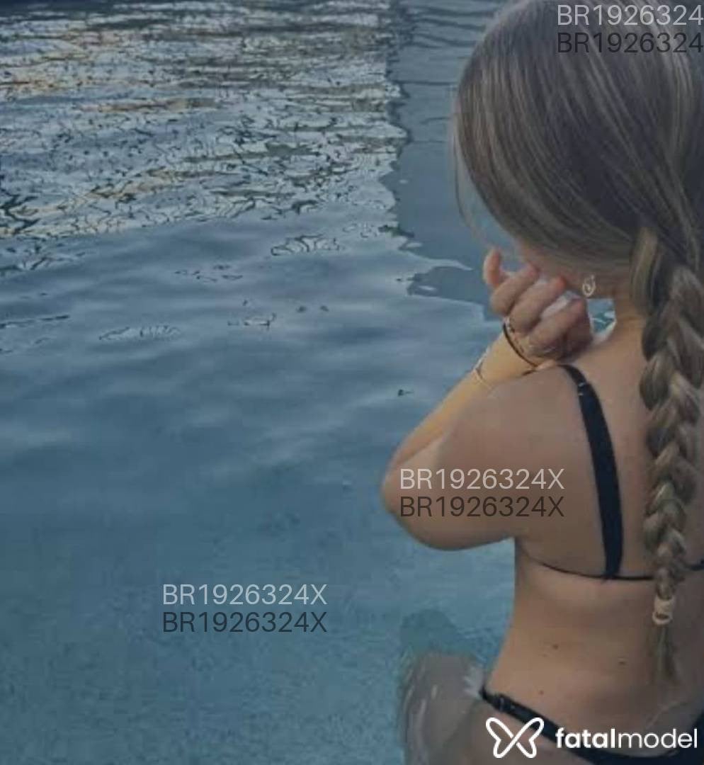 Acompanhante mulher loira (o) de olhos castanhos em São Paulo Acompanhante mulher loira (o) de olhos castanhos em São Paulo - Lunna