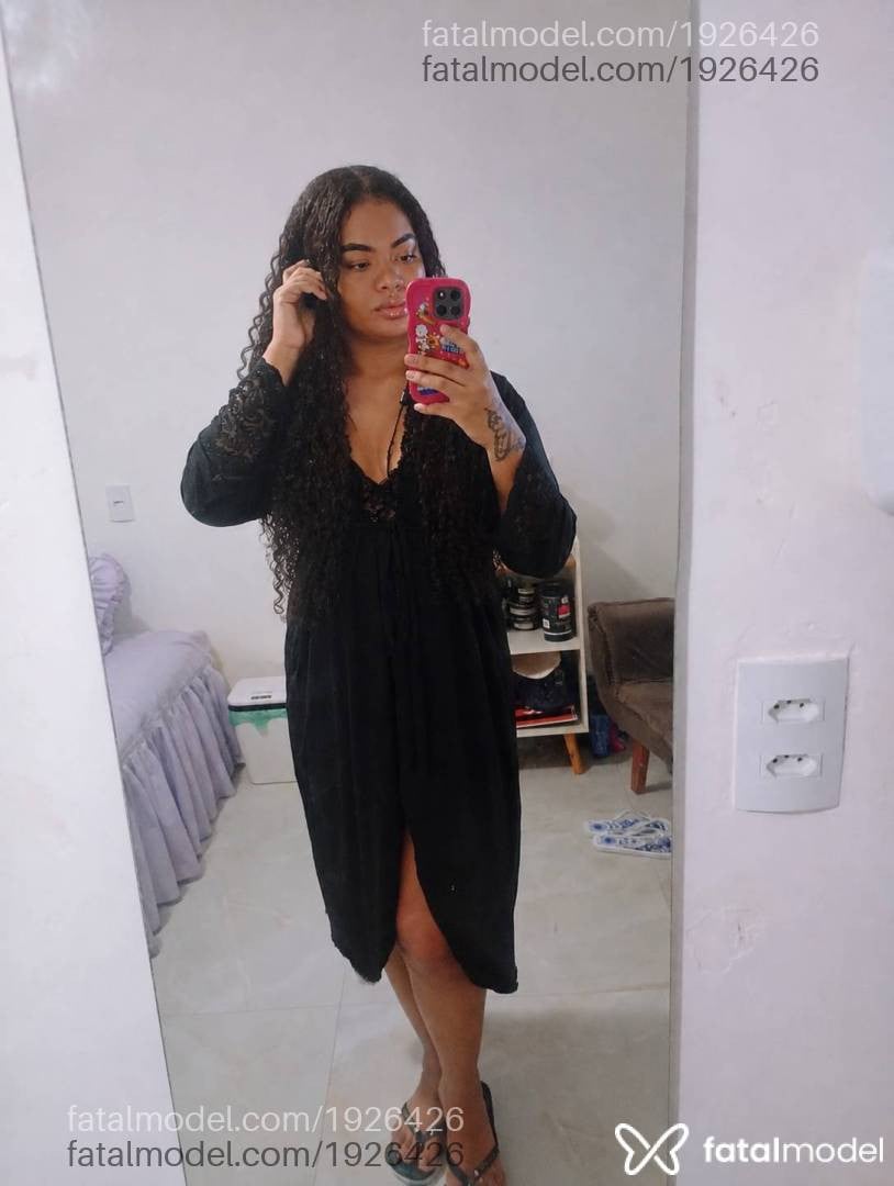 Acompanhante mulher morena (o) de olhos mel - Marcelly