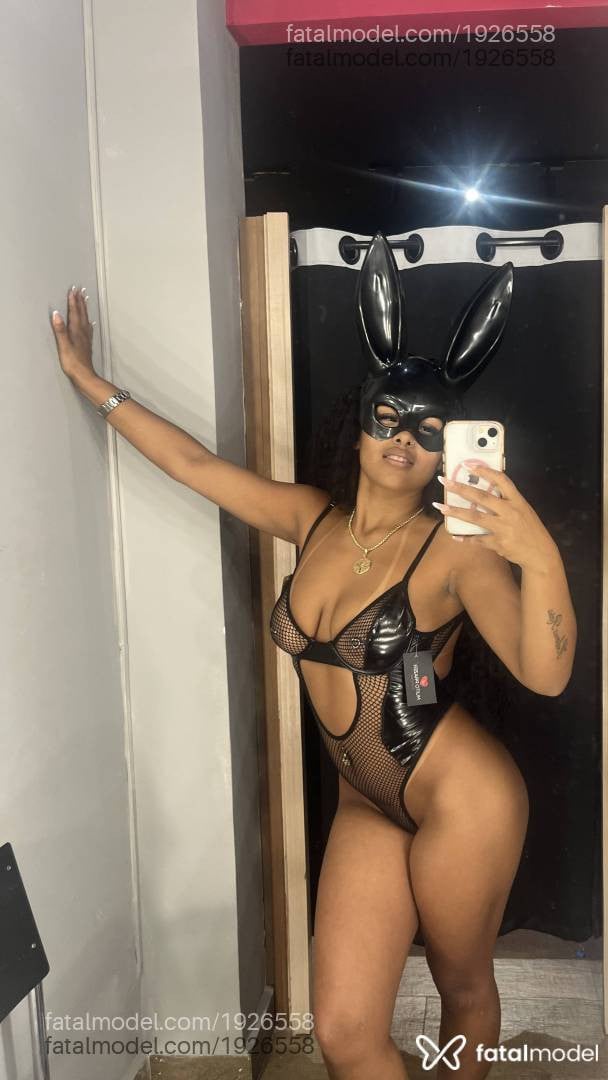 Acompanhante mulher morena (o) de olhos castanhos - Dalila