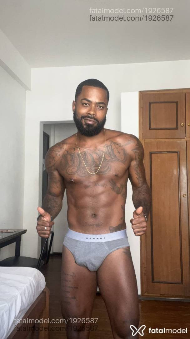 Acompanhante homem morena (o) de olhos castanhos em Feira de Santana Acompanhante homem morena (o) de olhos castanhos em Feira de Santana - Luan Baiano