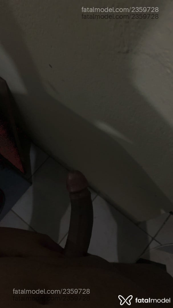 Acompanhante homem morena (o) de olhos castanhos - Lopez