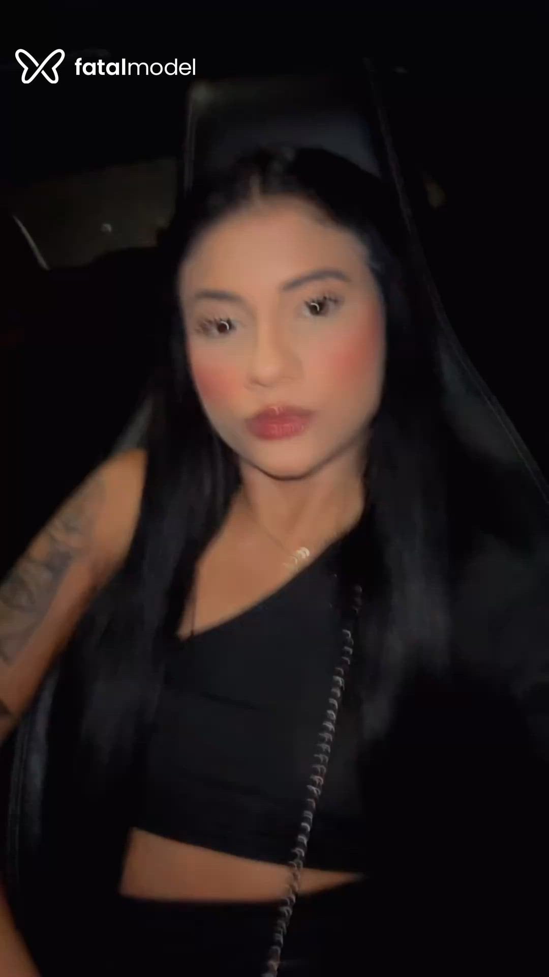 Acompanhante mulher com cabelo castanho de olhos castanhos - Scarlett Prado