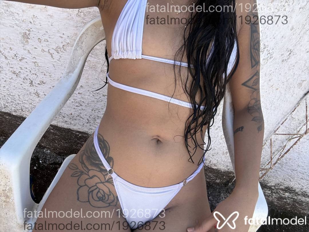 Acompanhante mulher com cabelo castanho de olhos castanhos - Scarlett Prado