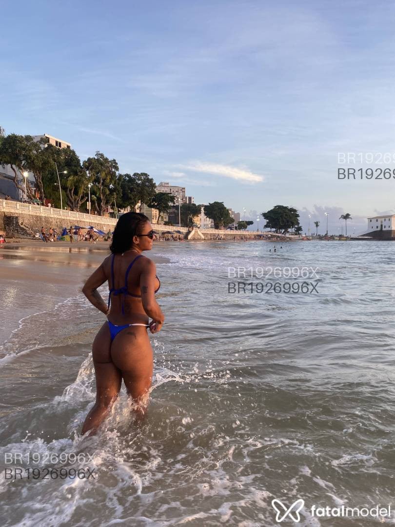 Acompanhante mulher morena (o) de olhos castanhos em Rio de Janeiro Acompanhante mulher morena (o) de olhos castanhos em Rio de Janeiro - Nic Santos