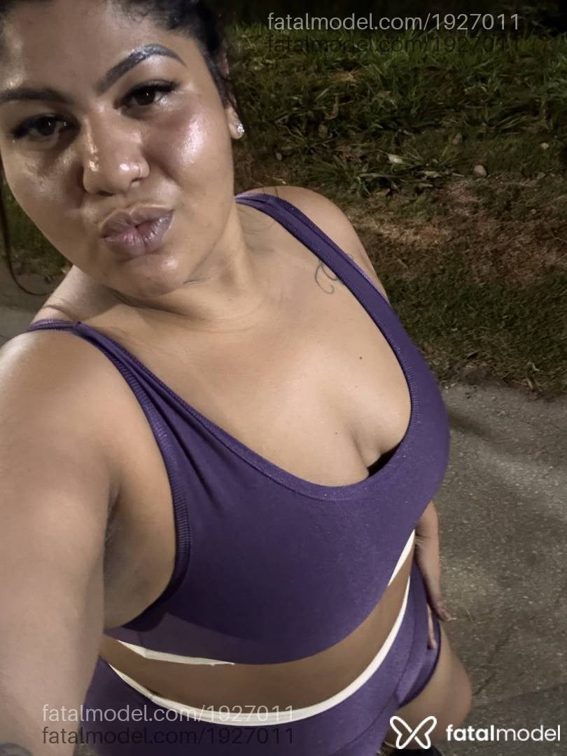 Acompanhante mulher morena (o) de olhos pretos - Estephany