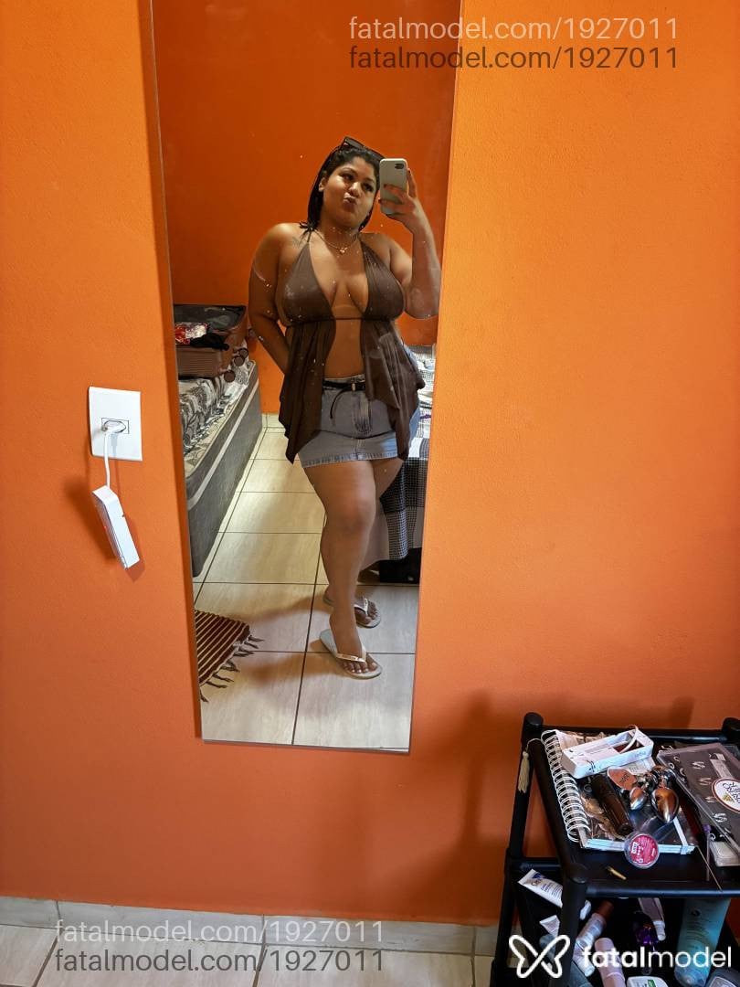 Acompanhante mulher morena (o) de olhos pretos em Mariana Acompanhante mulher morena (o) de olhos pretos em Mariana - Estephany