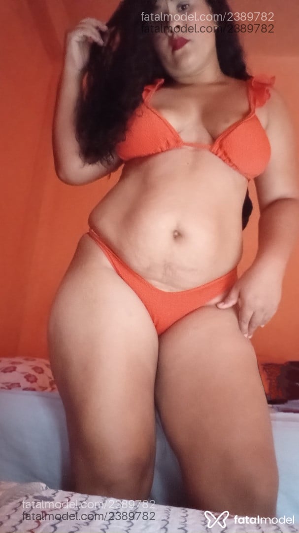 Acompanhante mulher com cabelo castanho de olhos castanhos em Manaus - Morena