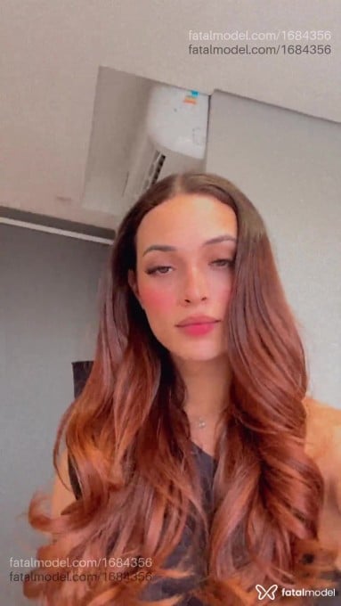 Acompanhante mulher trans ruiva (o) de olhos castanhos em Porto Alegre - Patrícia