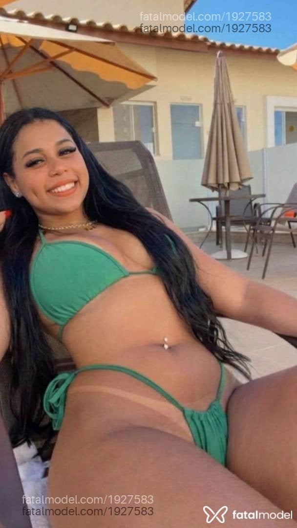 Acompanhante mulher morena (o) de olhos castanhos - Beatriz