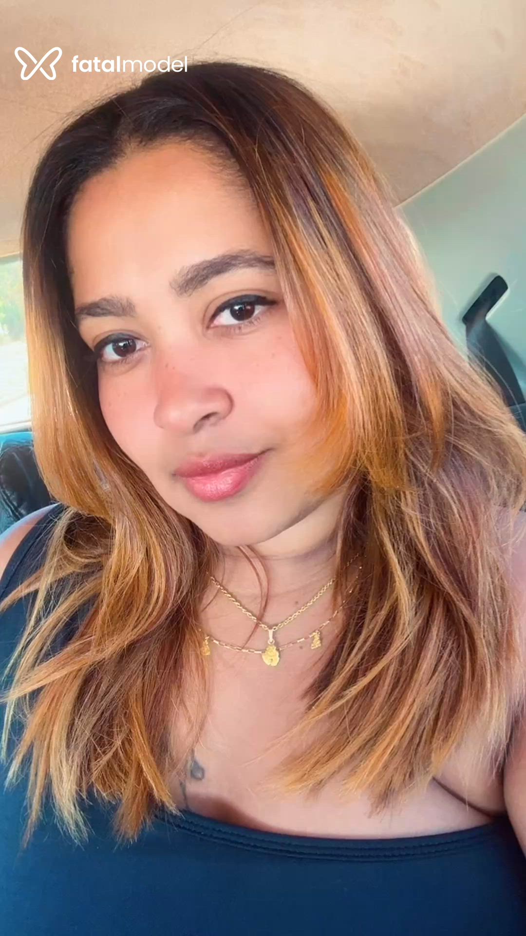 Acompanhante mulher loira (o) de olhos castanhos - Cacauzinha Acompanhante mulher loira (o) de olhos castanhos - Cacauzinha