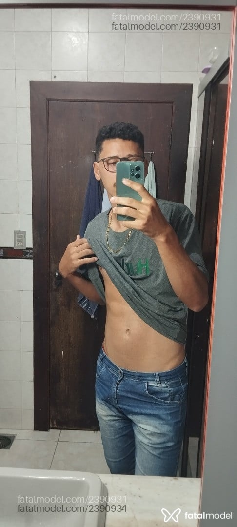 Acompanhante homem com cabelo castanho de olhos castanhos em Brusque Acompanhante homem com cabelo castanho de olhos castanhos em Brusque - Ricardo