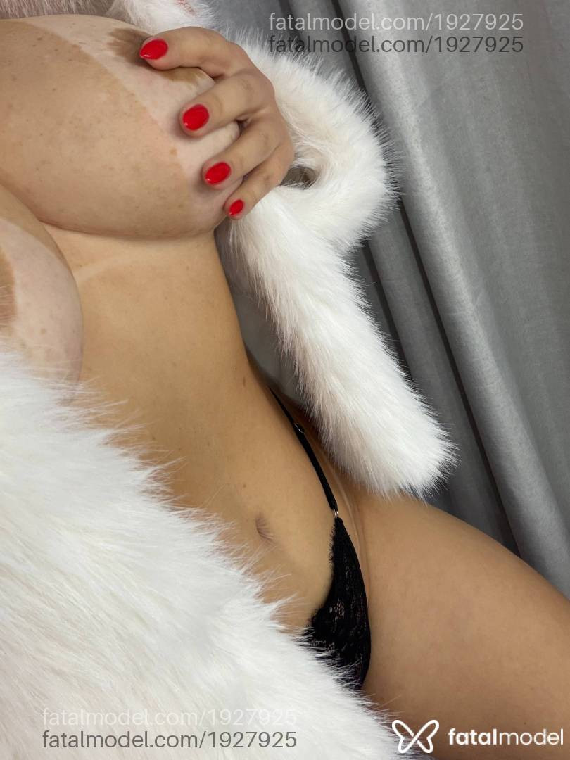 Acompanhante mulher com cabelo castanho de olhos castanhos - Paulinhaa