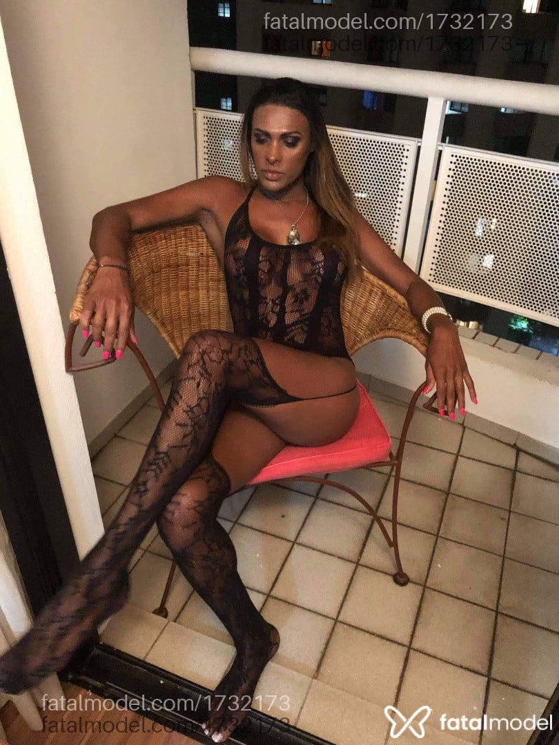Acompanhante mulher trans morena (o) de olhos pretos em São Paulo - Dianna Banana