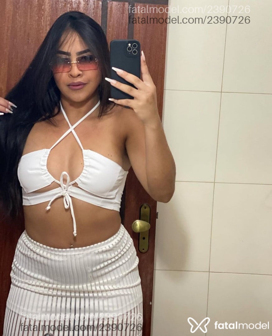 Acompanhante mulher morena (o) de olhos pretos em Balneário Camboriú - Erika