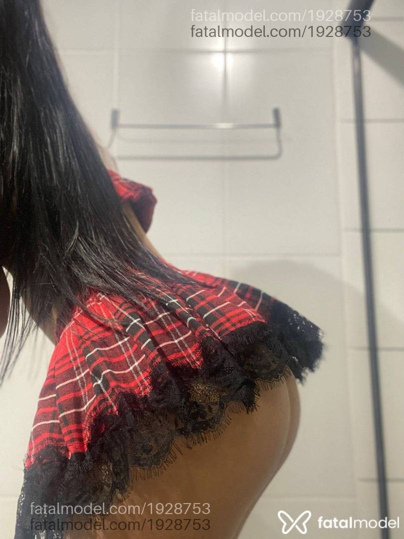 Acompanhante mulher morena (o) de olhos castanhos - Angel Queiroz