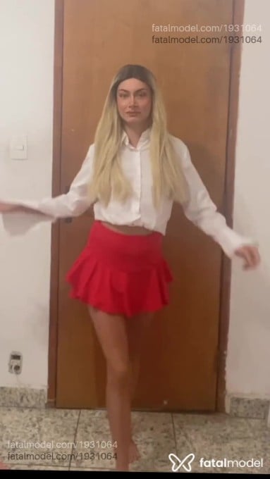 Acompanhante mulher trans loira (o) de olhos castanhos - Rubí Perez Acompanhante mulher trans loira (o) de olhos castanhos - Rubí Perez