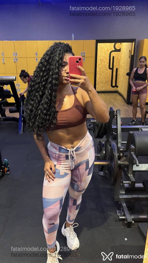 Acompanhante mulher com cabelo castanho de olhos castanhos em Fortaleza - Beatriz cavalcante