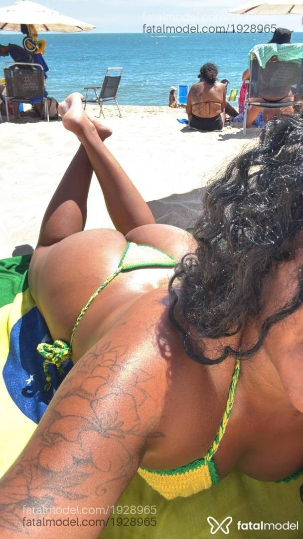 Acompanhante mulher com cabelo castanho de olhos castanhos - Beatriz cavalcante
