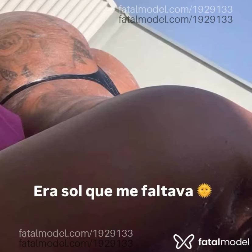 Acompanhante mulher loira (o) de olhos castanhos - Diana
