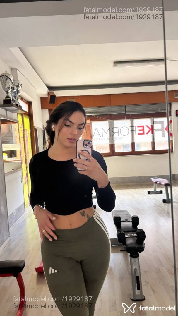 Acompanhante mulher trans com cabelo castanho de olhos castanhos em Virtual - Luana Splendore
