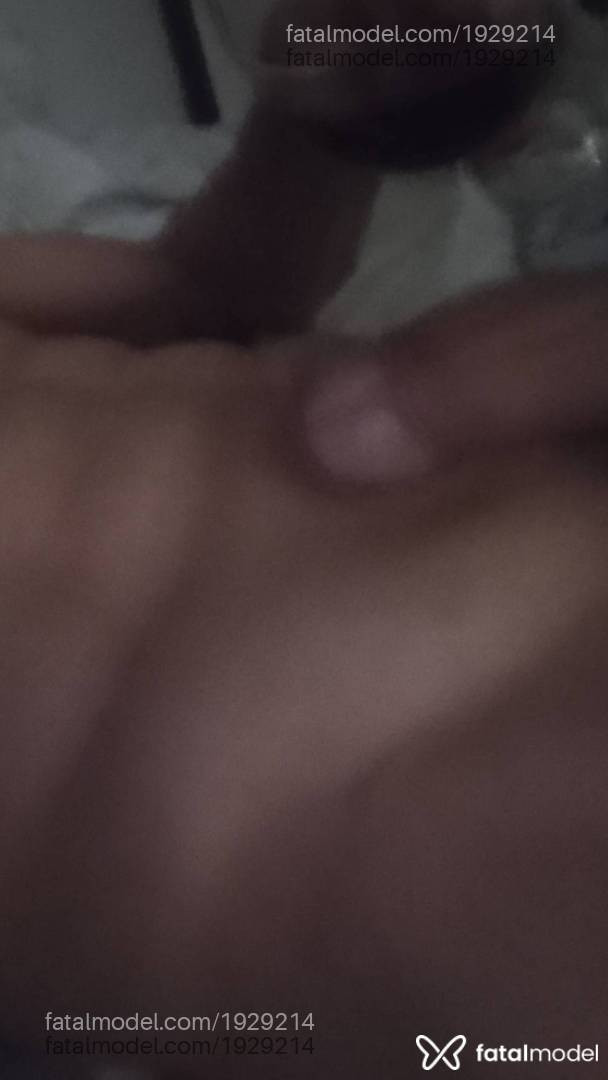 Acompanhante homem com cabelo castanho de olhos mel - Biashampaio Garcia