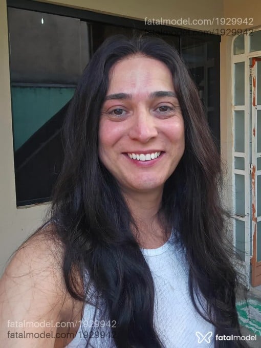 Acompanhante mulher trans com cabelo castanho de olhos pretos em Ipatinga Acompanhante mulher trans com cabelo castanho de olhos pretos em Ipatinga - Nicole Bouquet