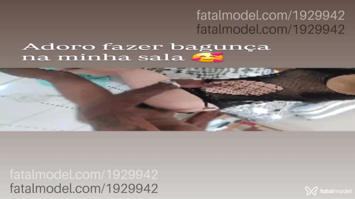 Acompanhante mulher trans com cabelo castanho de olhos pretos em Ipatinga Acompanhante mulher trans com cabelo castanho de olhos pretos em Ipatinga - Nicole Bouquet