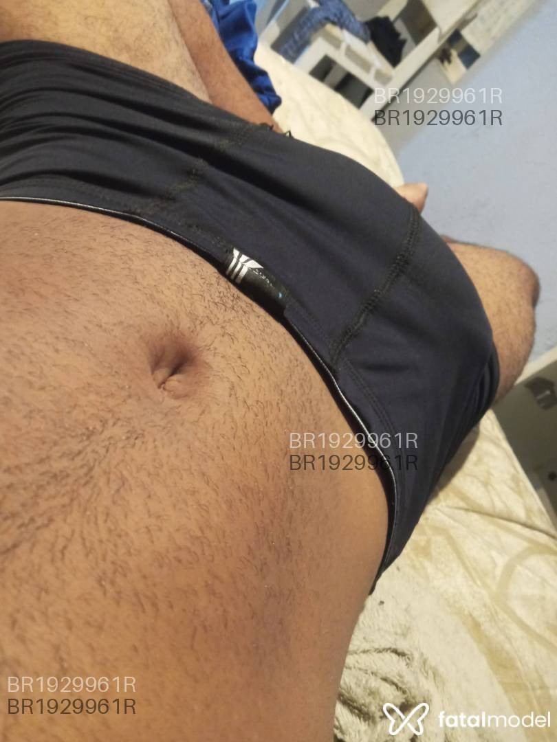 Acompanhante homem morena (o) de olhos pretos em São José Acompanhante homem morena (o) de olhos pretos em São José - Tom