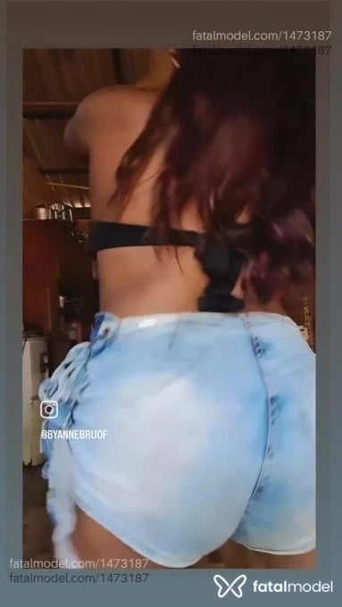 Acompanhante mulher trans ruiva (o) de olhos castanhos em Porto Velho - Bahianinha