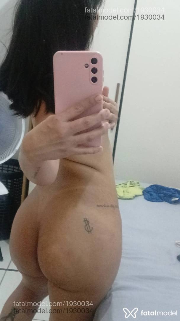 Acompanhante mulher com cabelo castanho de olhos castanhos - Heren Gabryella