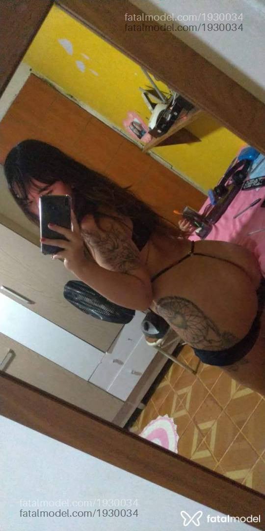Acompanhante mulher com cabelo castanho de olhos castanhos - Heren Gabryella