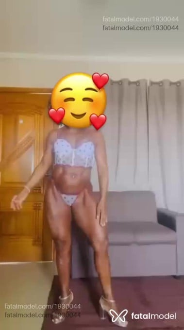 Acompanhante mulher morena (o) de olhos pretos em Canoas - Majubombom
