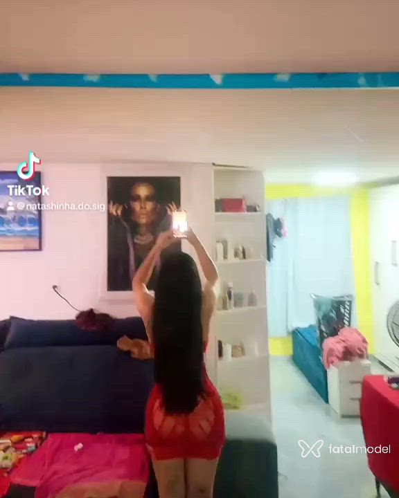 Acompanhante mulher trans morena (o) de olhos pretos - Natashinha