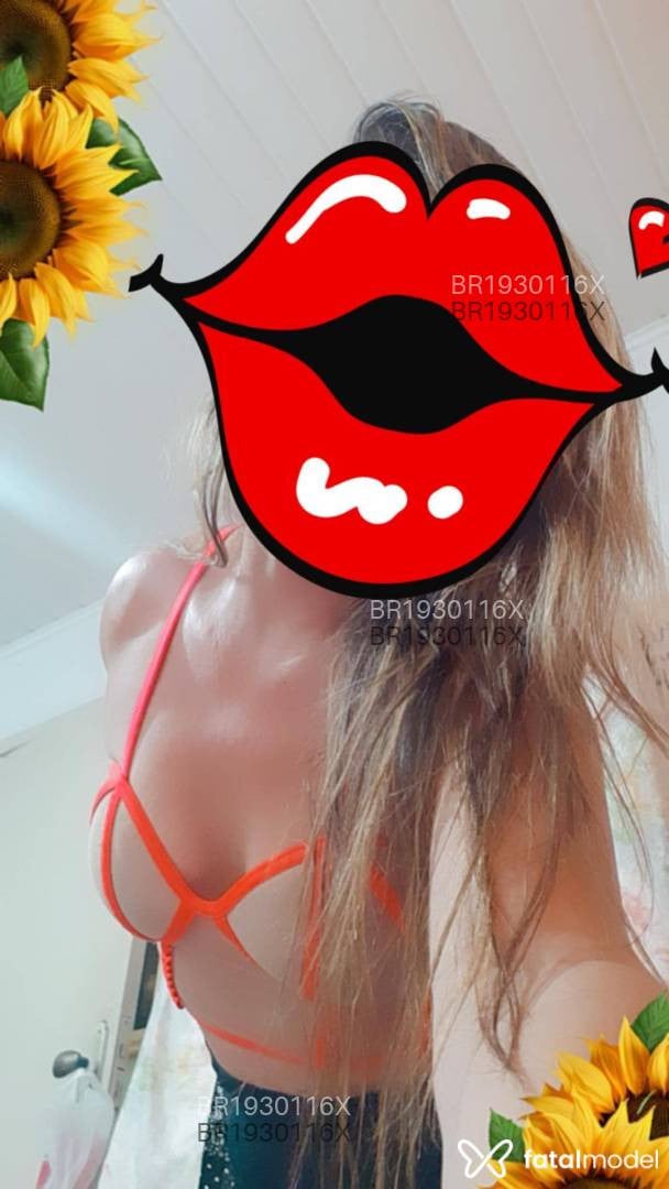 Acompanhante mulher loira (o) de olhos mel em Itumbiara Acompanhante mulher loira (o) de olhos mel em Itumbiara - Bianca Oliver