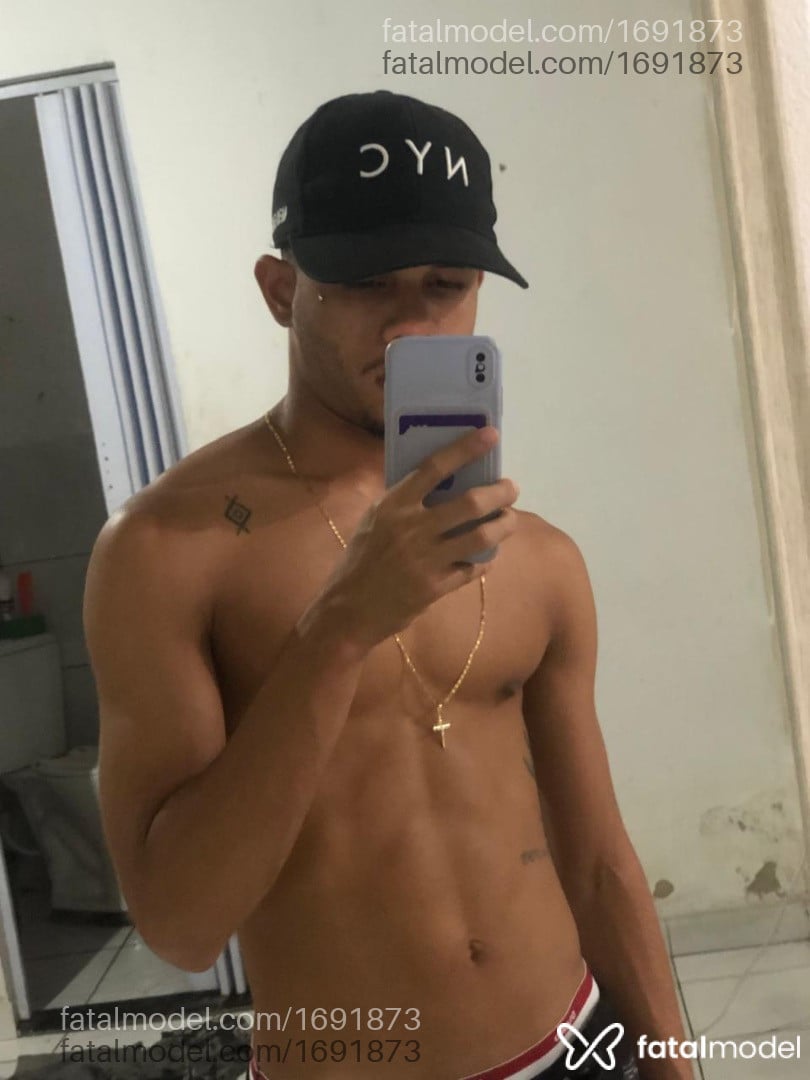 Acompanhante homem morena (o) de olhos pretos em Aracaju Acompanhante homem morena (o) de olhos pretos em Aracaju - Leandro Santana