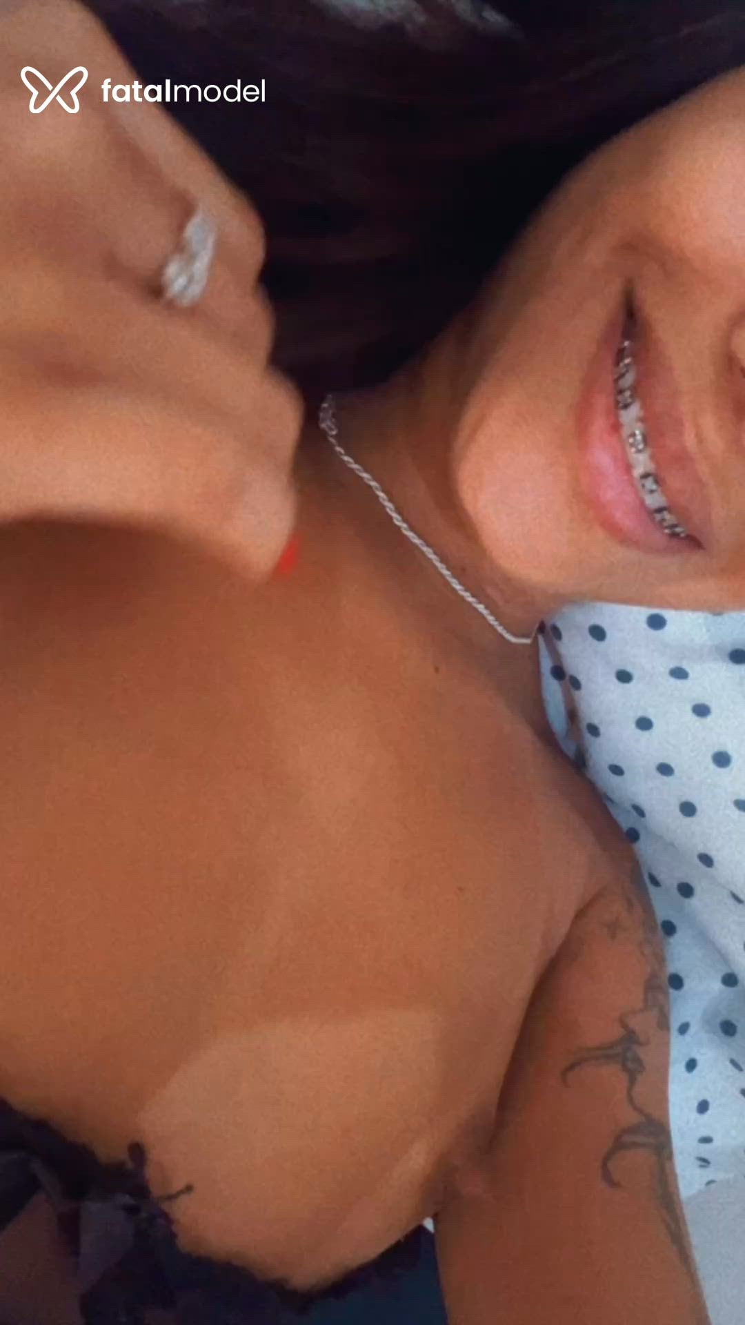 Acompanhante mulher com cabelo castanho de olhos castanhos em Marília - Nandinha