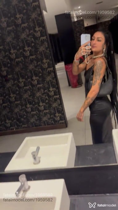 Acompanhante mulher morena (o) de olhos castanhos em São Paulo - Caroleta Roots