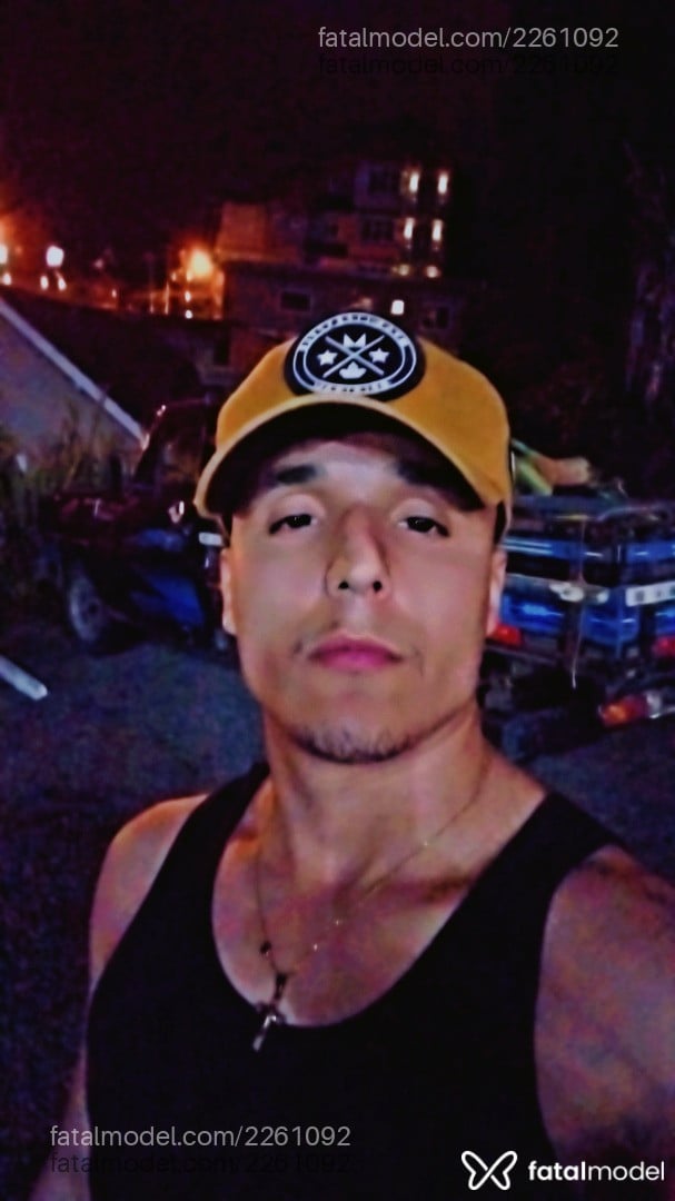 Acompanhante homem loira (o) de olhos castanhos - Eduardo