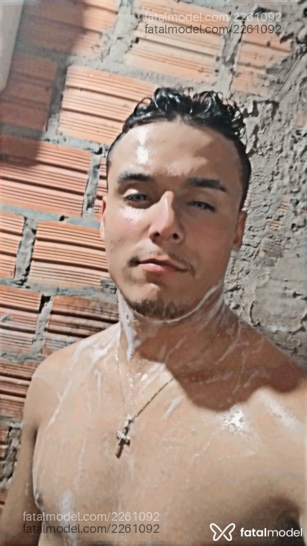 Acompanhante homem loira (o) de olhos castanhos - Eduardo