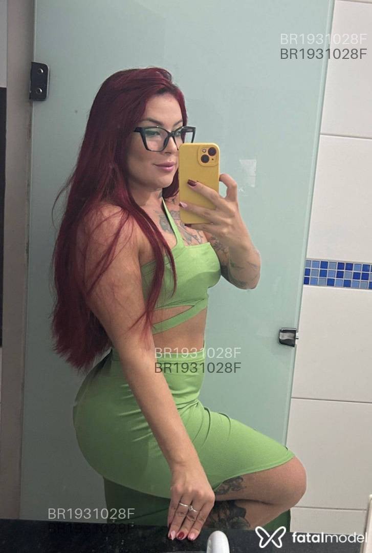 Acompanhante mulher morena (o) de olhos castanhos - Maria Fernanda