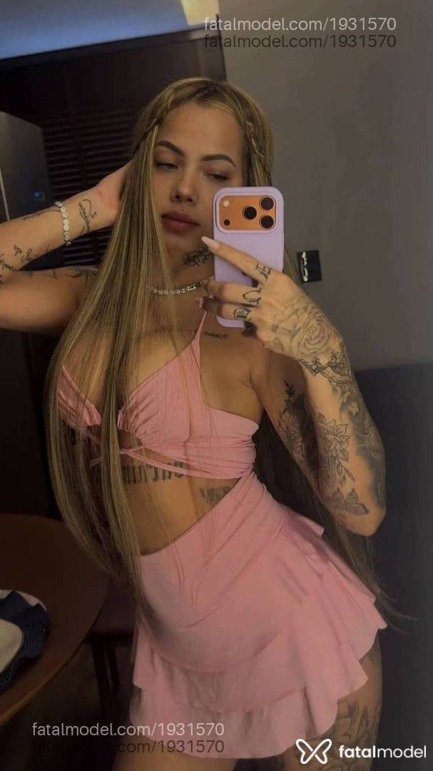 Acompanhante mulher loira (o) de olhos verdes - Emilly Silva