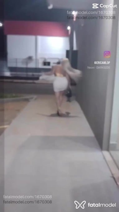 Acompanhante travesti com cabelo colorido de olhos castanhos em São Paulo - Letycia Estrela