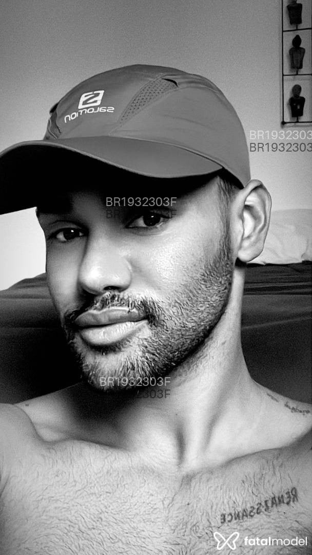 Acompanhante homem morena (o) de olhos pretos em São Paulo Acompanhante homem morena (o) de olhos pretos em São Paulo - Luiz Gomez