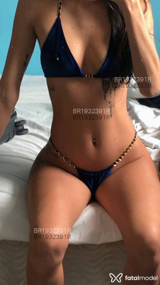 Acompanhante mulher com cabelo castanho de olhos castanhos em Florianópolis - Laura