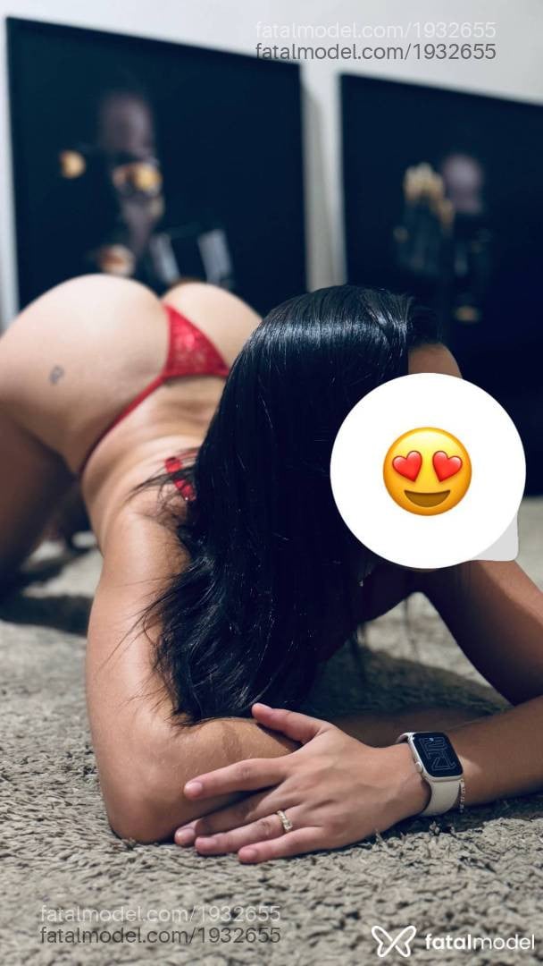 Acompanhante mulher com cabelo castanho de olhos castanhos - Lavínia