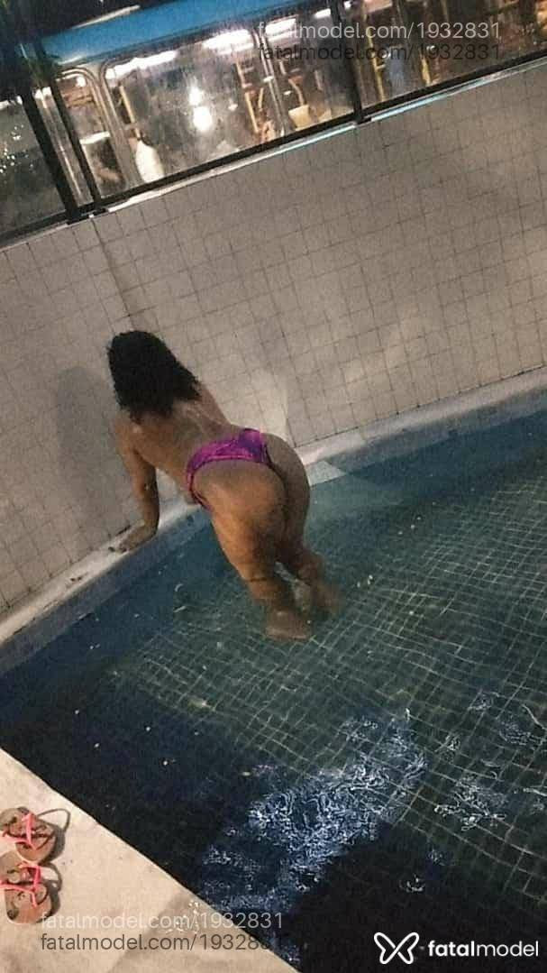 Acompanhante mulher trans com cabelo castanho de olhos castanhos em Virtual - Paloma