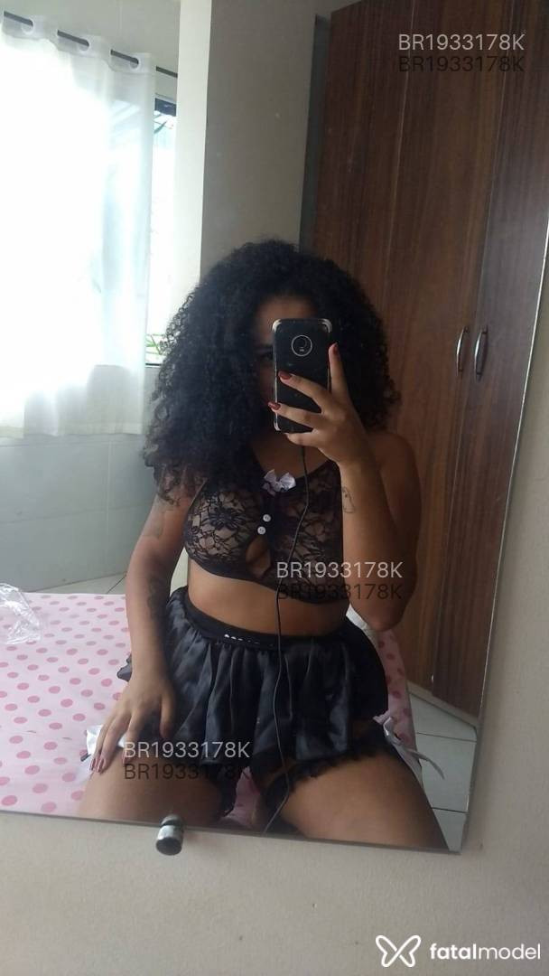 Acompanhante mulher morena (o) de olhos pretos em Brasília - Júlia Medeiros