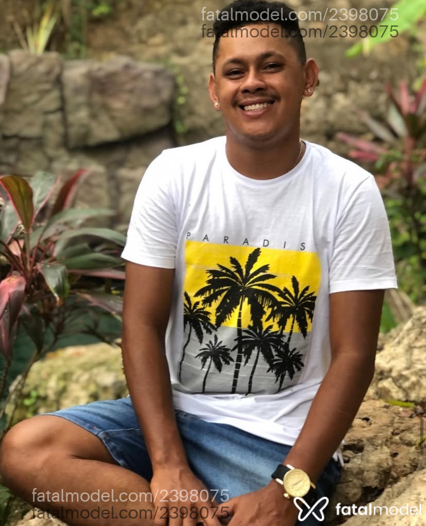 Acompanhante homem morena (o) de olhos castanhos em Extremoz Acompanhante homem morena (o) de olhos castanhos em Extremoz - Negrobombom
