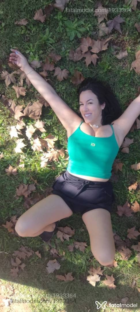 Acompanhante mulher com cabelo castanho de olhos mel em Campinas - CAROL